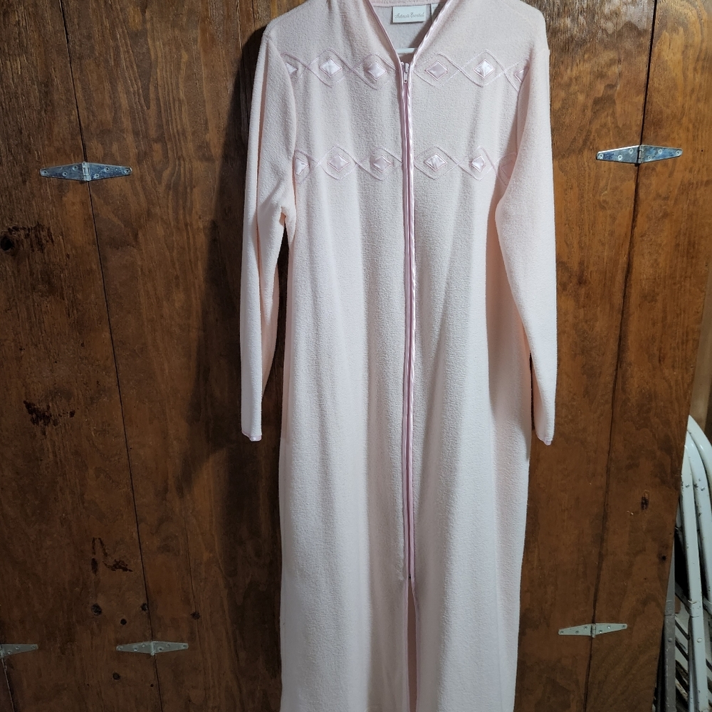 Lightweight robe